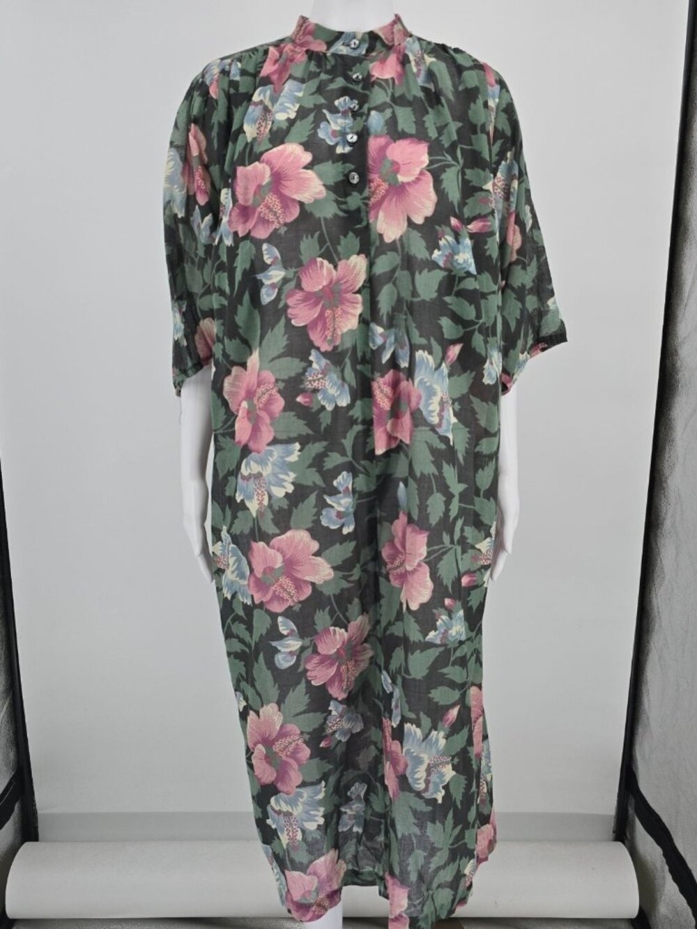 Vintage 1980s Victoriana Black/Green Sheer Floral Gauze Coverup/Midi Dress (OS)